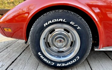 Chevrolet-Corvette-stingray-1975-Red-Silver-25