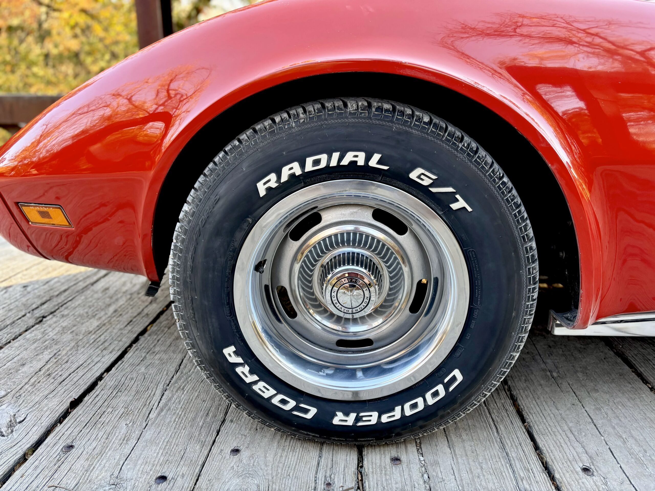 Chevrolet-Corvette-stingray-1975-Red-Silver-25