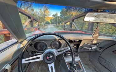 Chevrolet-Corvette-stingray-1975-Red-Silver-27