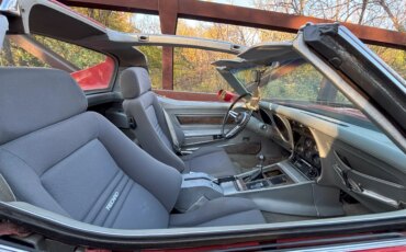 Chevrolet-Corvette-stingray-1975-Red-Silver-30