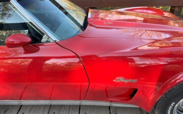 Chevrolet-Corvette-stingray-1975-Red-Silver-39