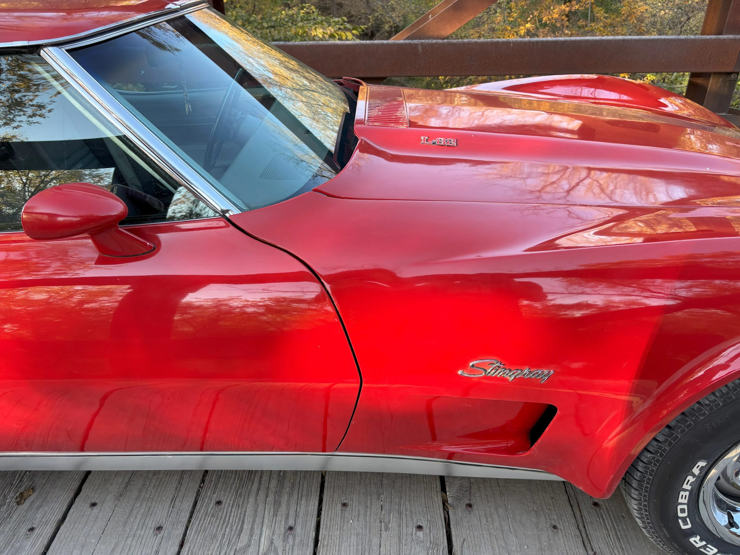 Chevrolet-Corvette-stingray-1975-Red-Silver-39