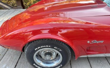 Chevrolet-Corvette-stingray-1975-Red-Silver-4