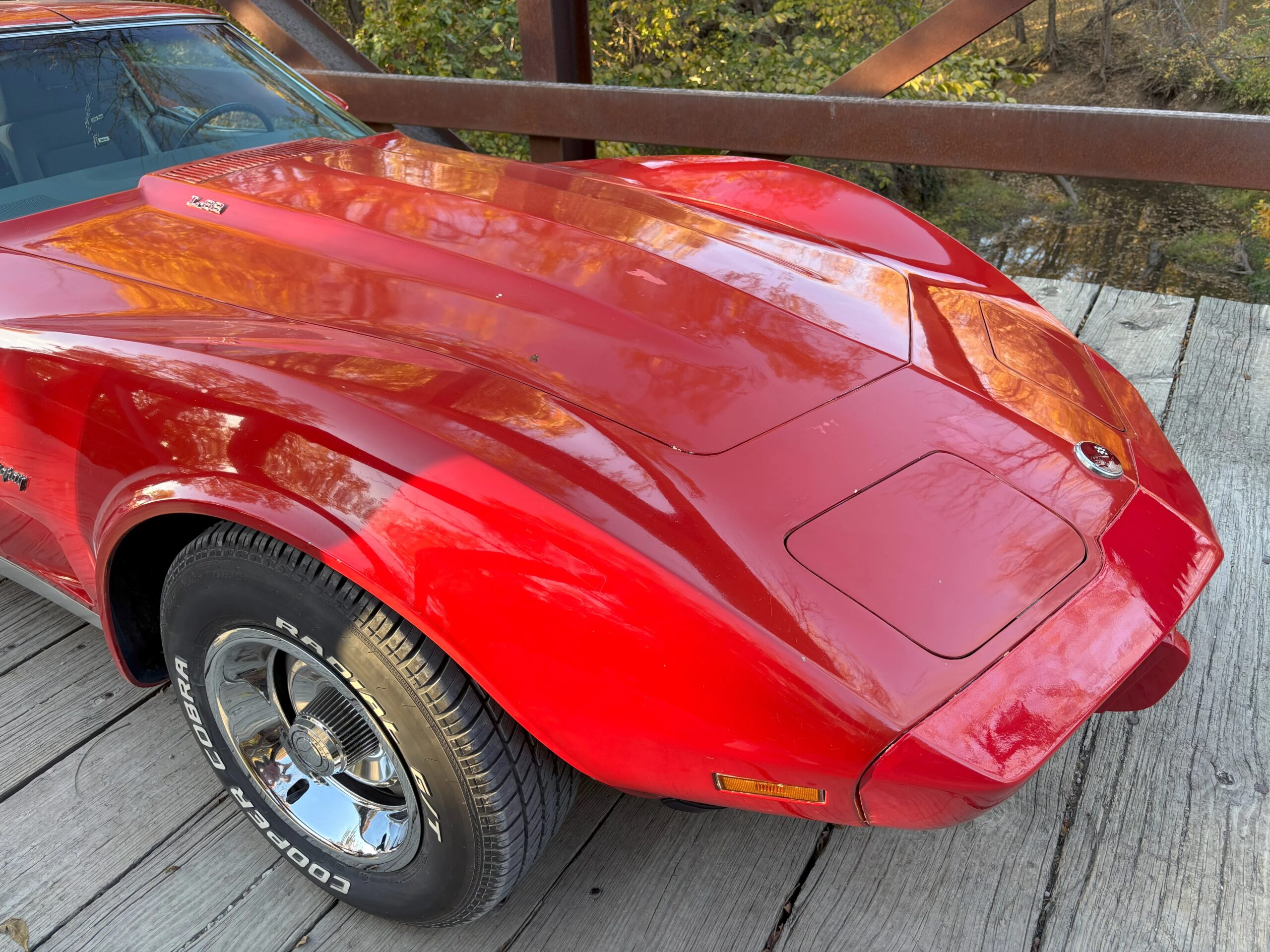 Chevrolet-Corvette-stingray-1975-Red-Silver-41