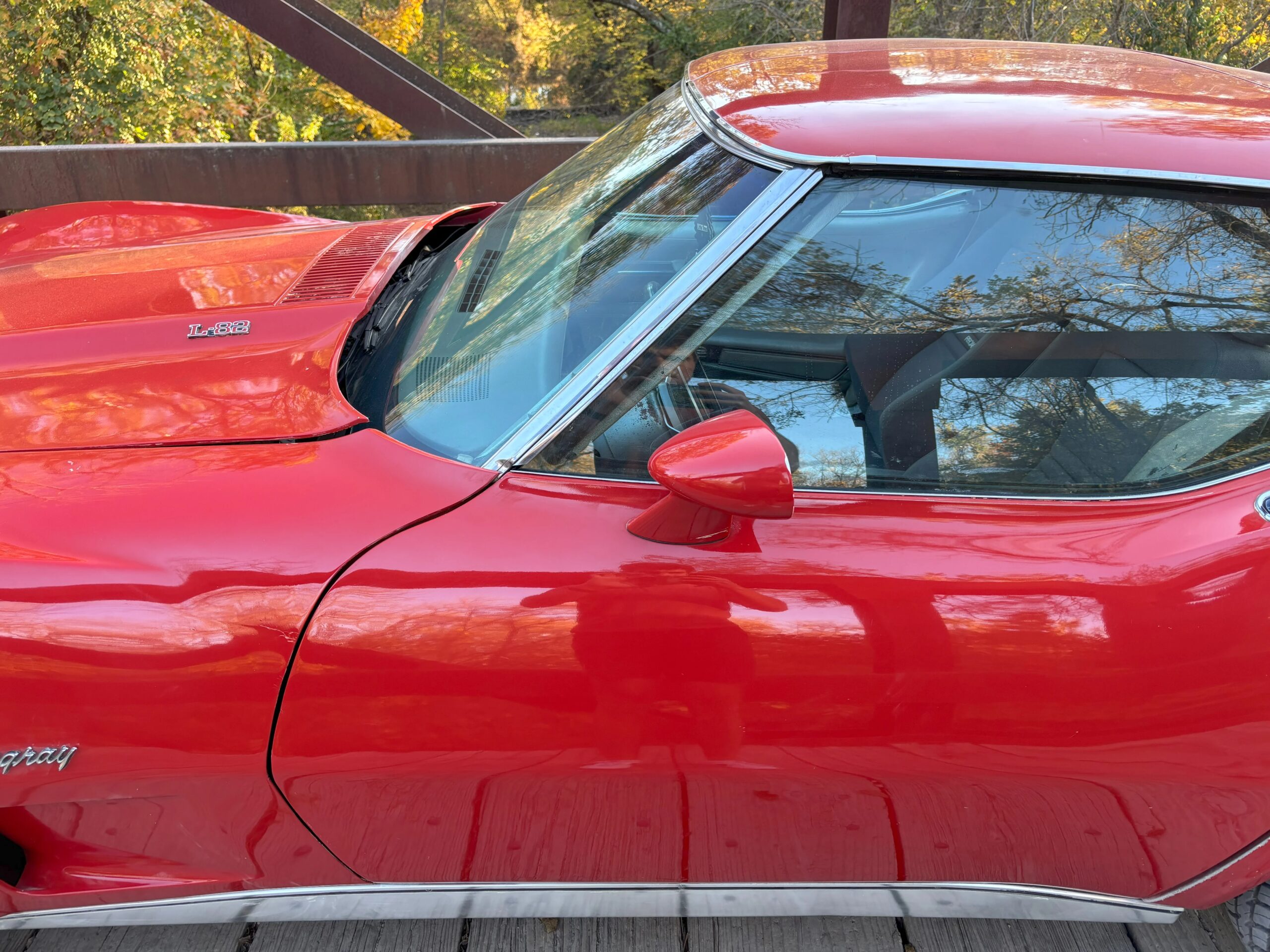 Chevrolet-Corvette-stingray-1975-Red-Silver-6
