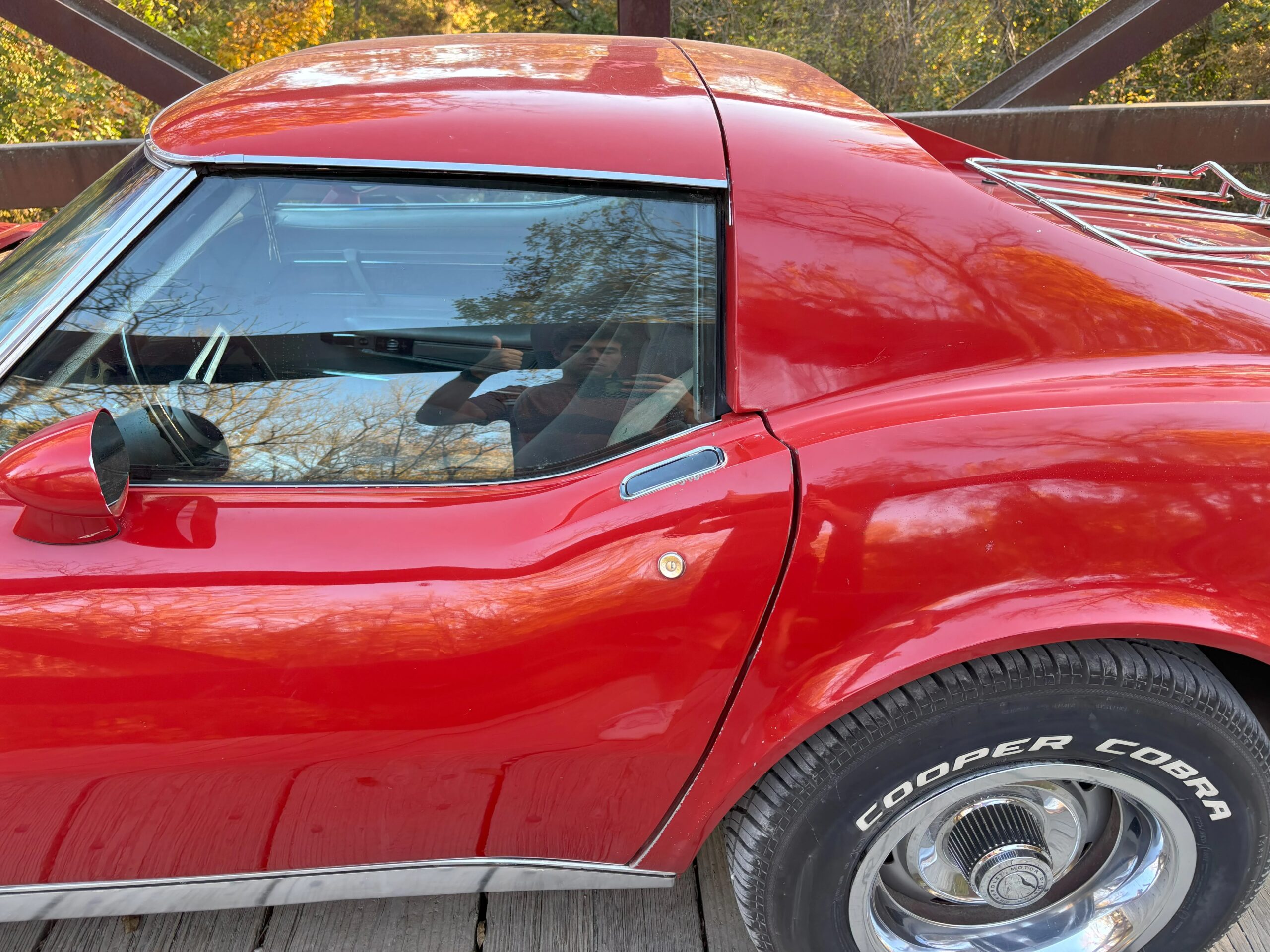 Chevrolet-Corvette-stingray-1975-Red-Silver-7