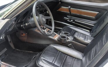 Chevrolet-Corvette-stingray-1976-White-Black-20