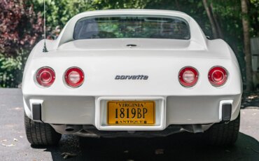 Chevrolet-Corvette-stingray-1976-White-Black-44