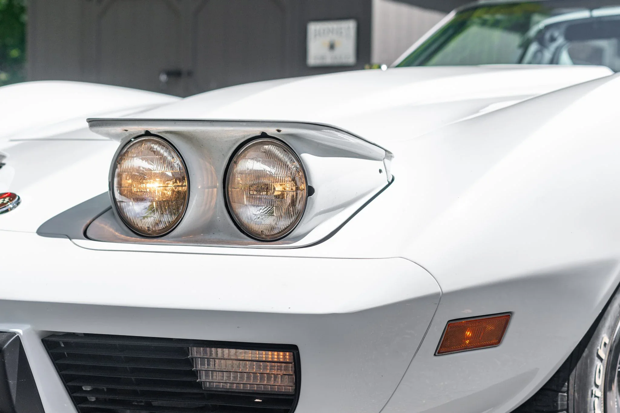Chevrolet-Corvette-stingray-1976-White-Black-7