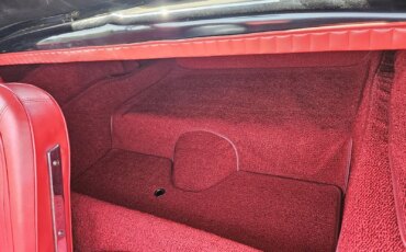 Chevrolet-Corvette-stingray-convertible-1964-Black-Red-11