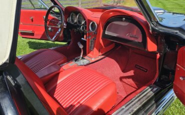 Chevrolet-Corvette-stingray-convertible-1964-Black-Red-12