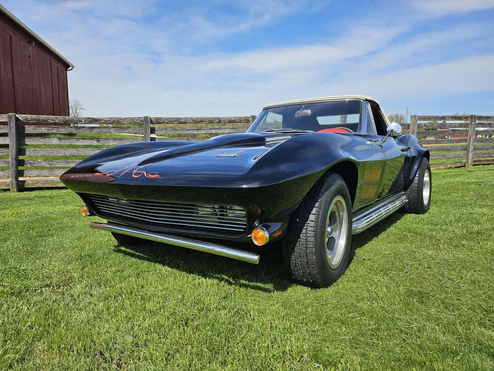 Chevrolet-Corvette-stingray-convertible-1964-Black-Red-2