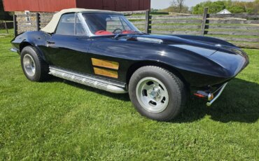 Chevrolet-Corvette-stingray-convertible-1964-Black-Red