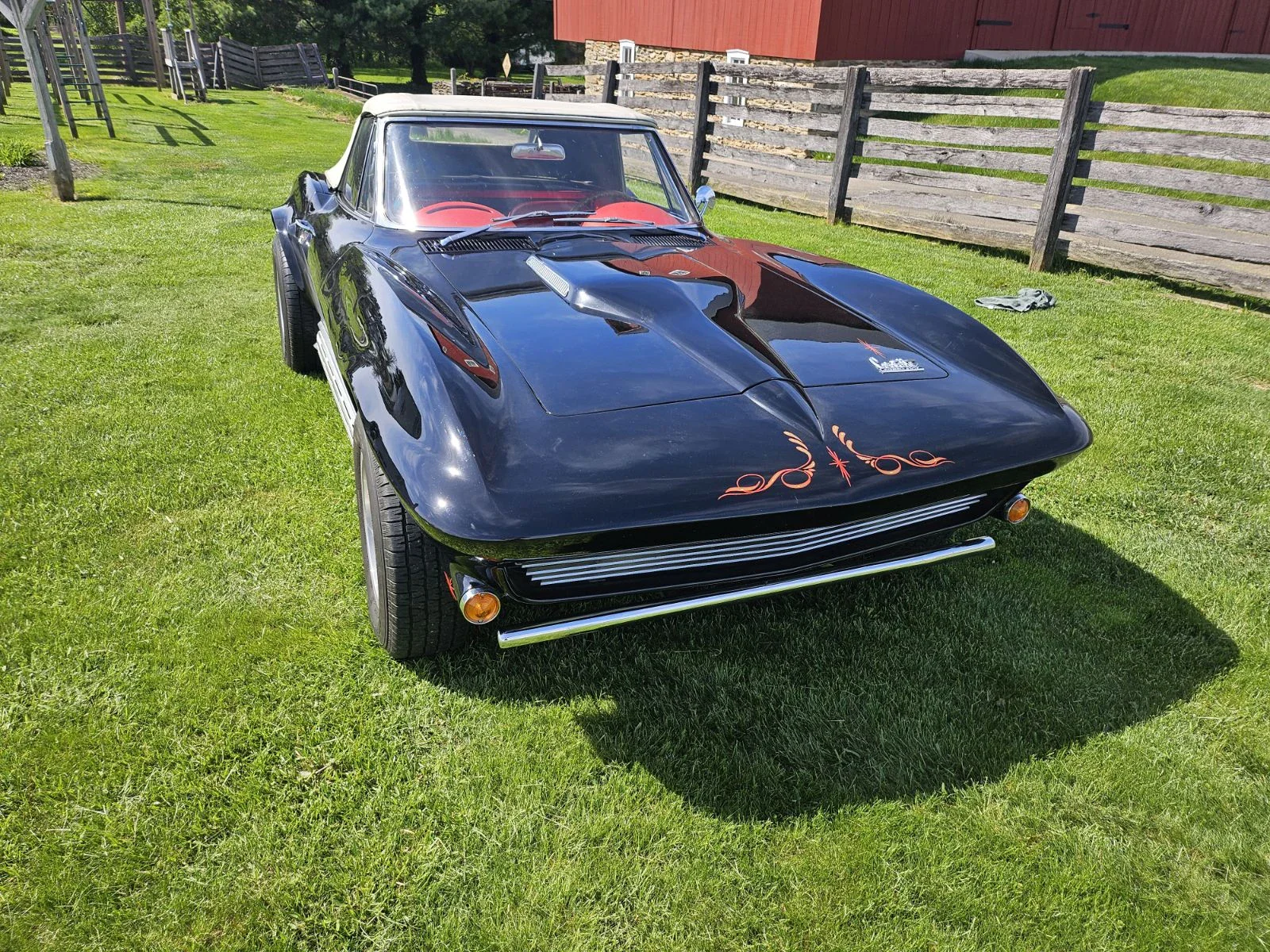 Chevrolet-Corvette-stingray-convertible-1964-Black-Red-4