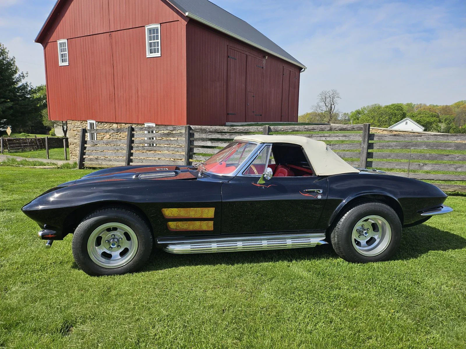 Chevrolet-Corvette-stingray-convertible-1964-Black-Red-5