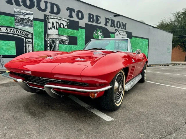 Chevrolet-Corvette-stingray-convertible-1966-Red-Red-17