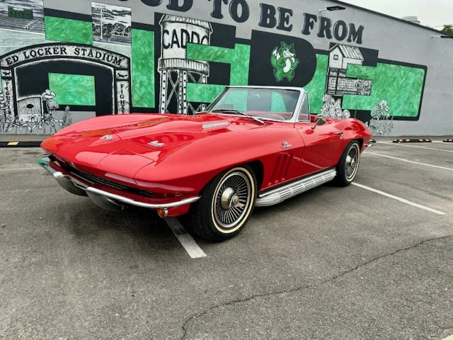 Chevrolet-Corvette-stingray-convertible-1966-Red-Red-18