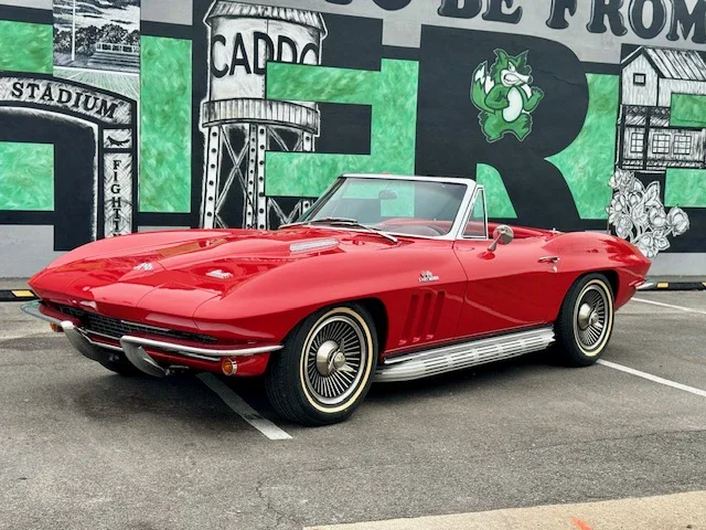 Chevrolet-Corvette-stingray-convertible-1966-Red-Red-3