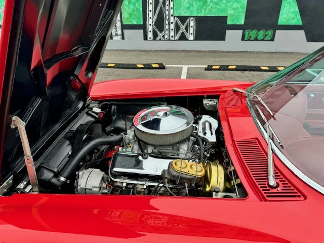 Chevrolet-Corvette-stingray-convertible-1966-Red-Red-9