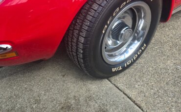 Chevrolet-Corvette-stingray-convertible-1971-Red-Black-14