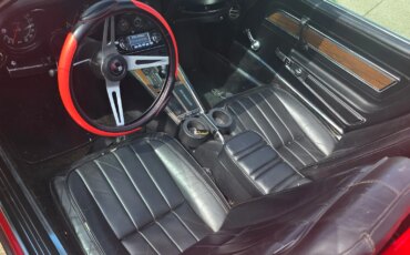 Chevrolet-Corvette-stingray-convertible-1971-Red-Black-2
