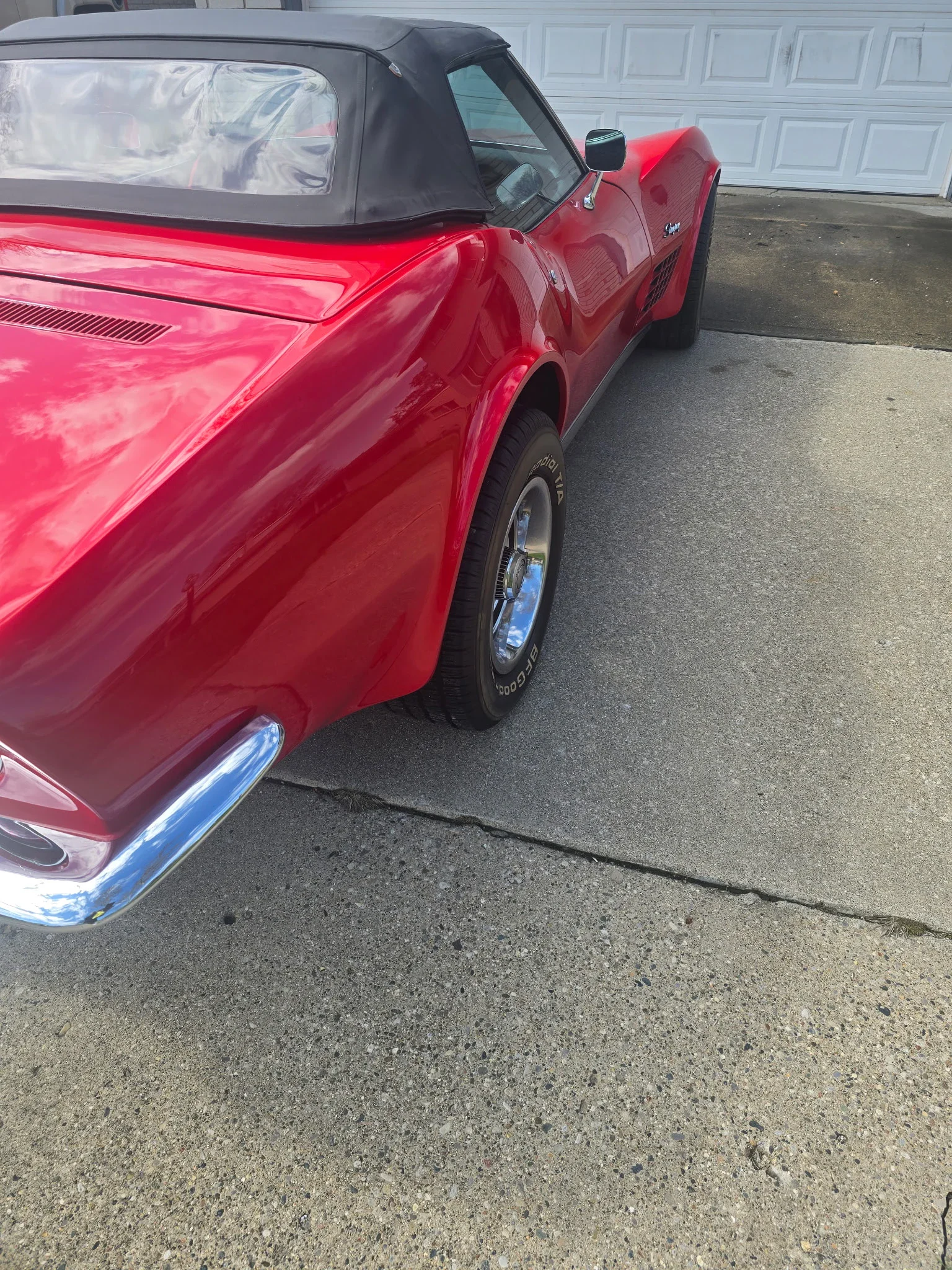 Chevrolet-Corvette-stingray-convertible-1971-Red-Black