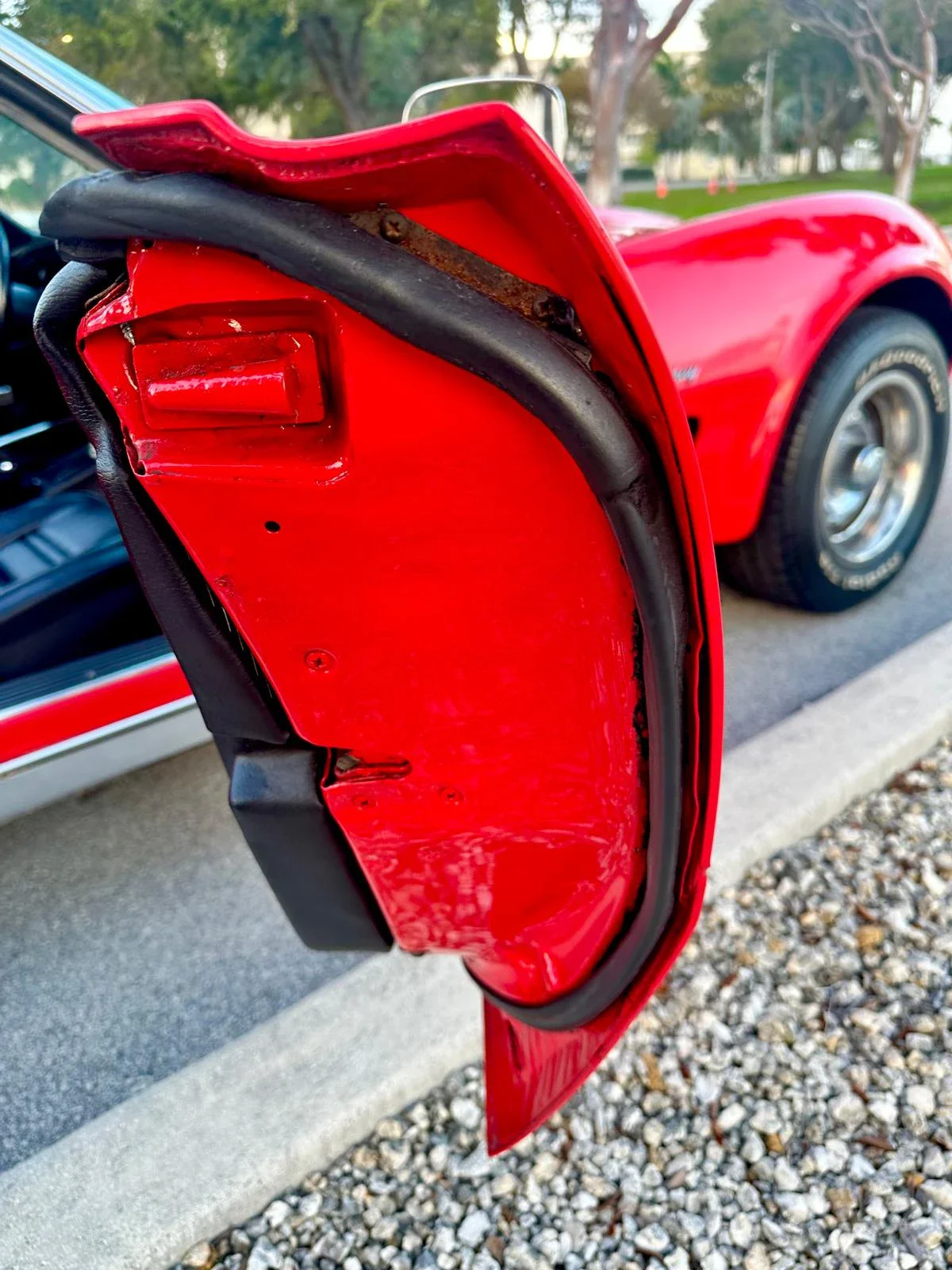 Chevrolet-Corvette-stingray-convertible-1975-Red-Black-25