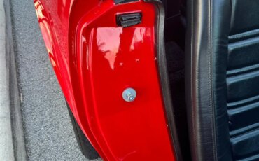 Chevrolet-Corvette-stingray-convertible-1975-Red-Black-26