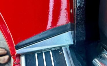 Chevrolet-Corvette-stingray-convertible-1975-Red-Black-27