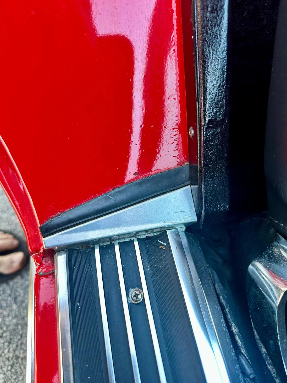 Chevrolet-Corvette-stingray-convertible-1975-Red-Black-27