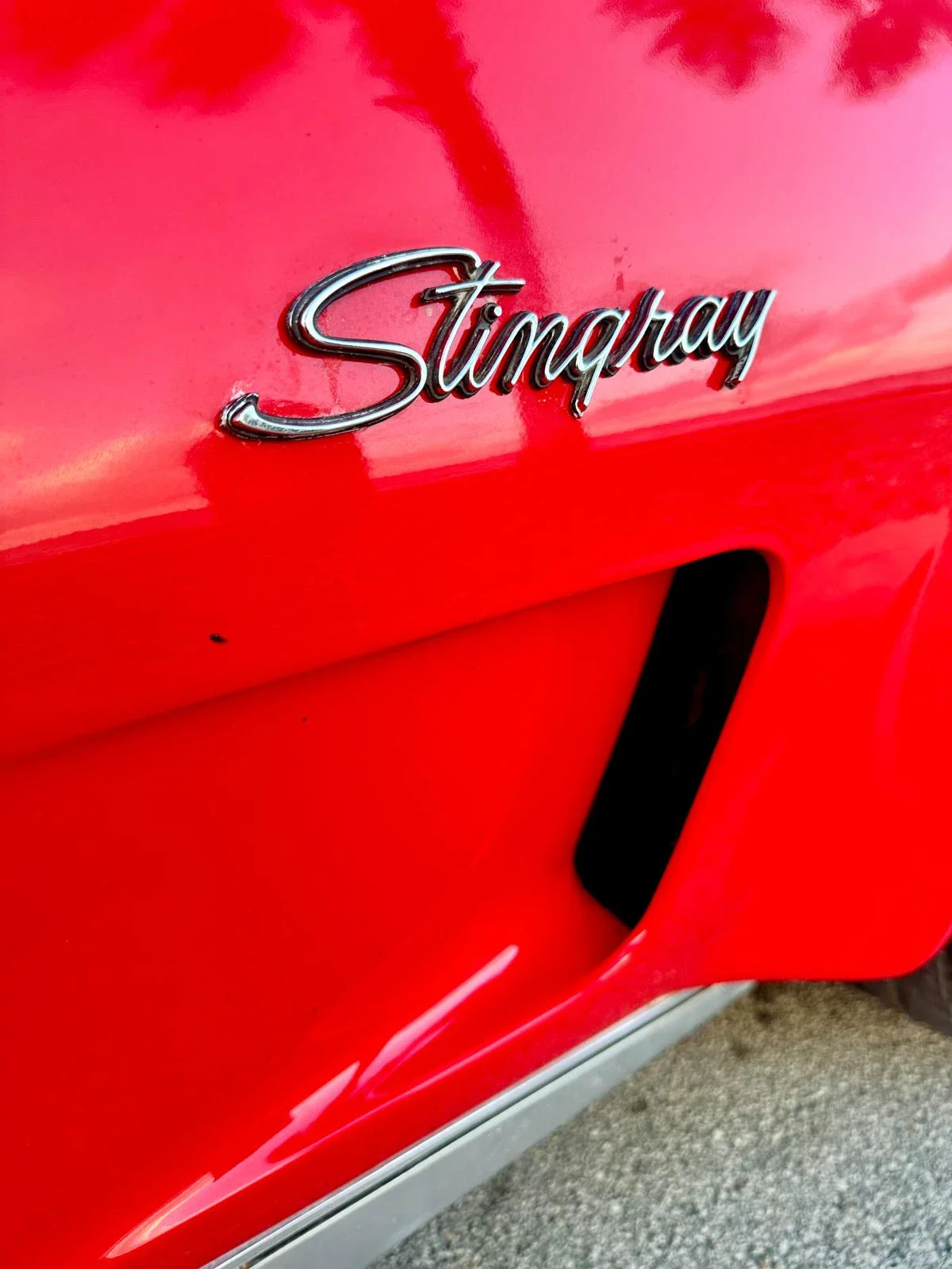 Chevrolet-Corvette-stingray-convertible-1975-Red-Black-28