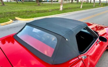 Chevrolet-Corvette-stingray-convertible-1975-Red-Black-35