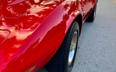 Chevrolet-Corvette-stingray-convertible-1975-Red-Black-9