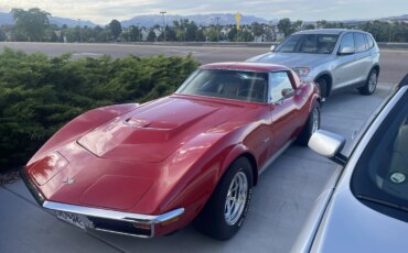 Chevrolet-Corvette-stingray-coupe-w-1lt-1972-Red-Beige