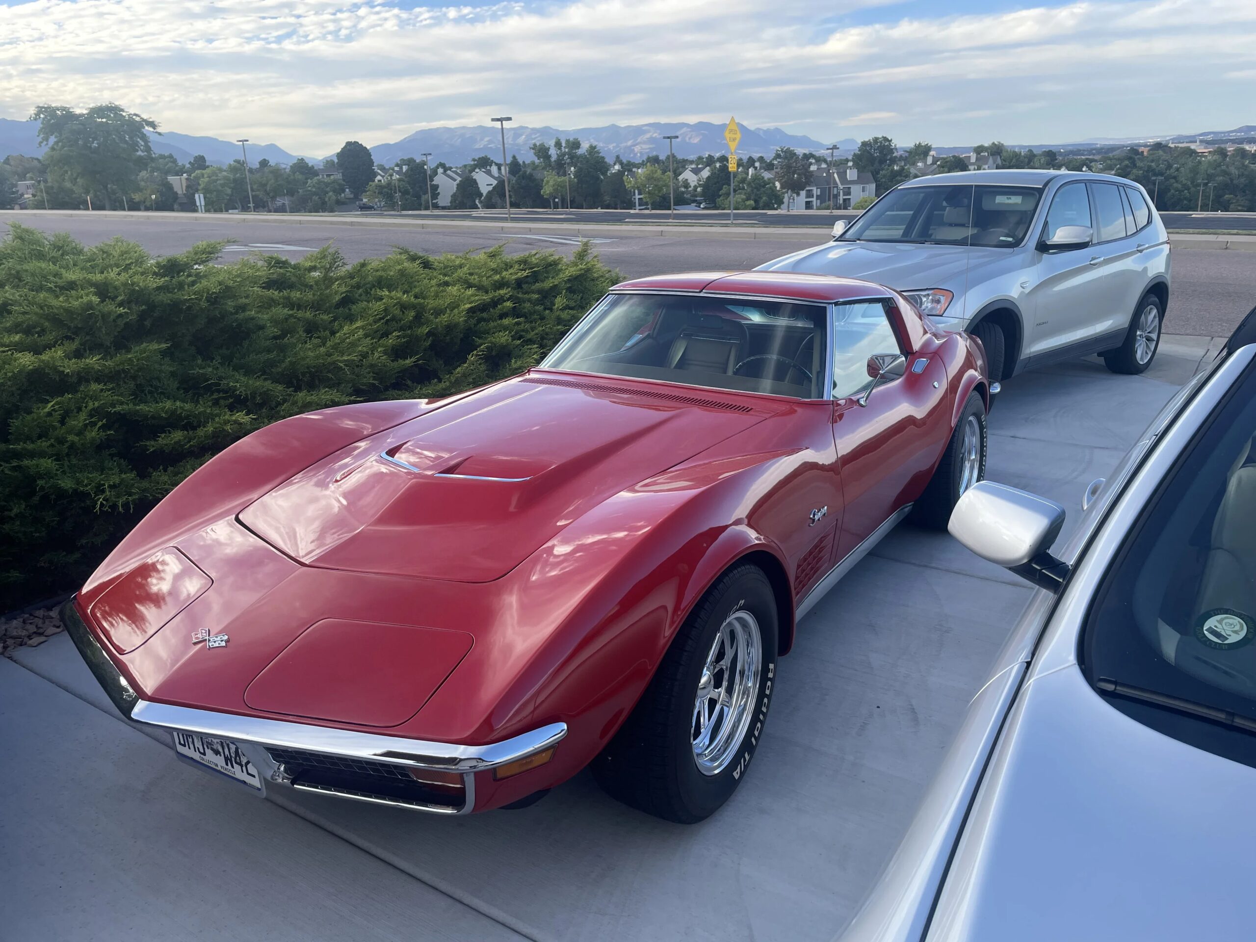 Chevrolet-Corvette-stingray-coupe-w-1lt-1972-Red-Beige
