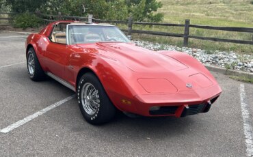 Chevrolet-Corvette-stingray-coupe-w-1lt-1975-Red-Tan-4