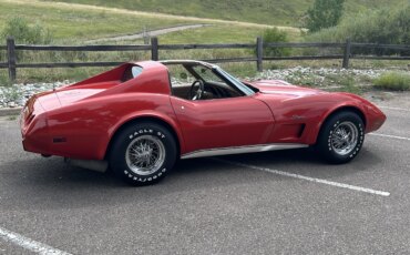 Chevrolet-Corvette-stingray-coupe-w-1lt-1975-Red-Tan-5