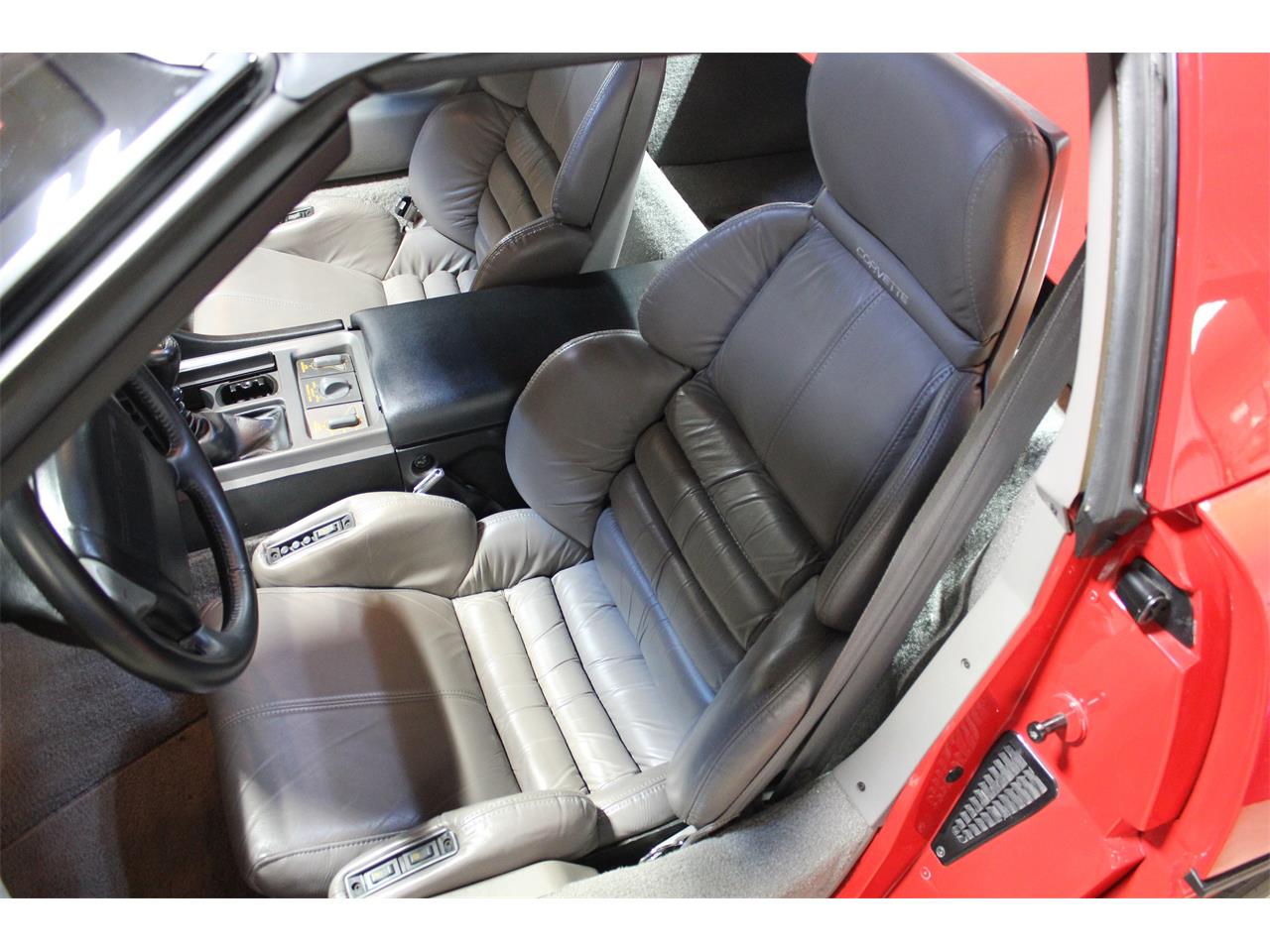 Chevrolet-Corvette-zr1-1990-Red-GrayBlack-24