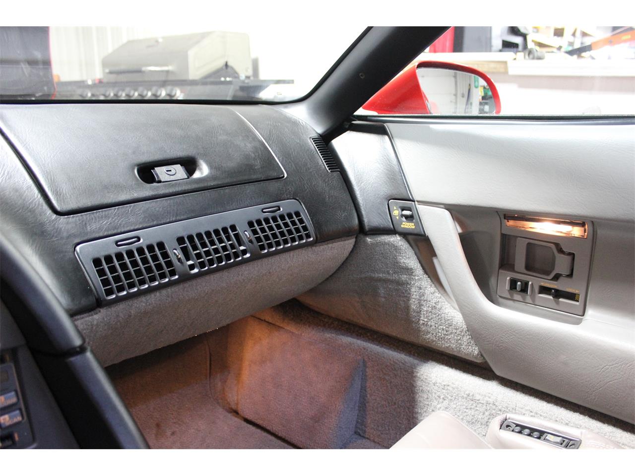 Chevrolet-Corvette-zr1-1990-Red-GrayBlack-28