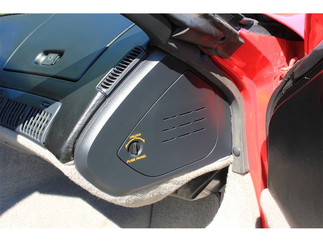 Chevrolet-Corvette-zr1-1990-Red-GrayBlack-40