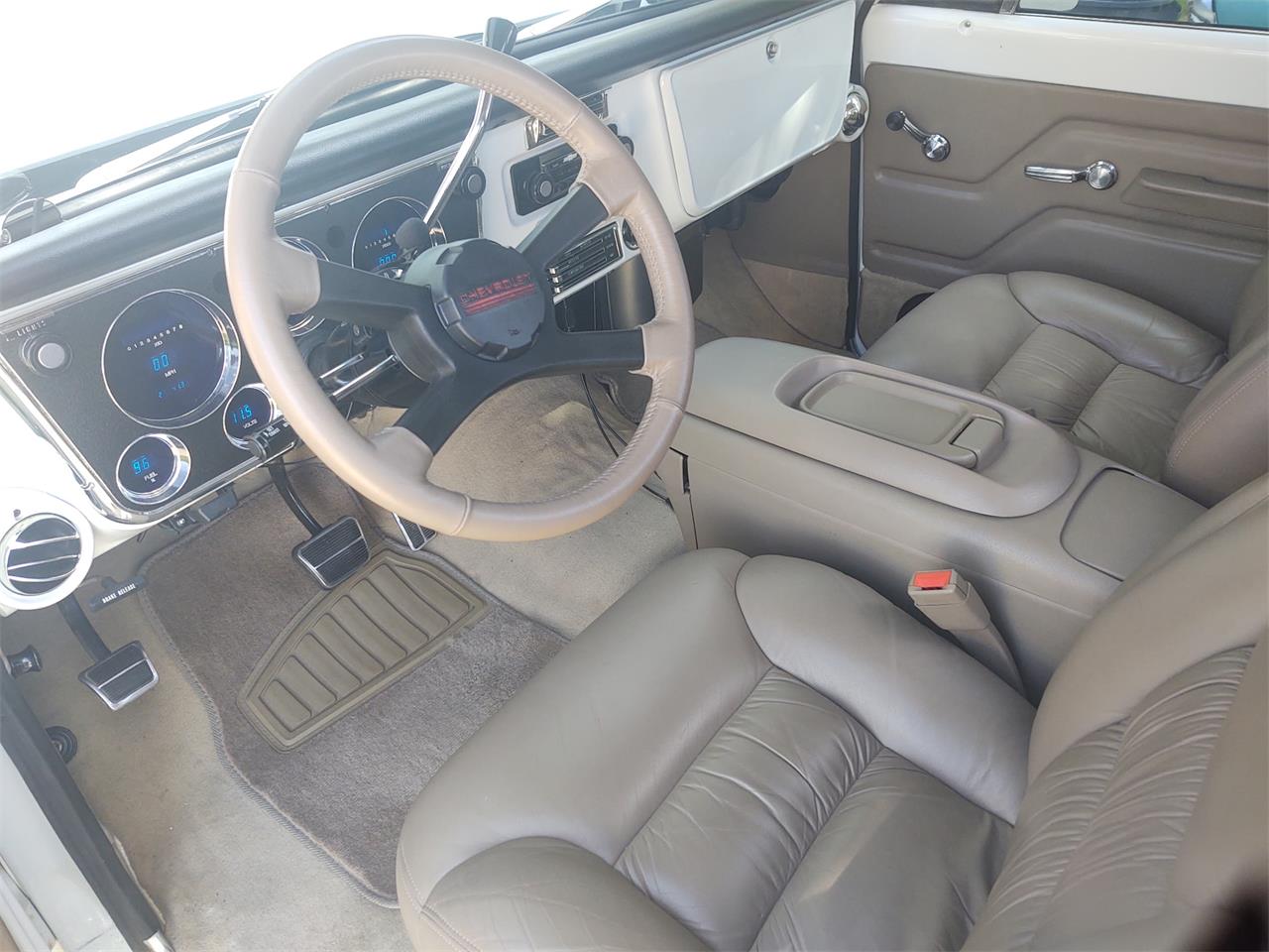 Chevrolet-Custom-10-1972-BRIGHT-WHITE-TAN-LEATHER-11