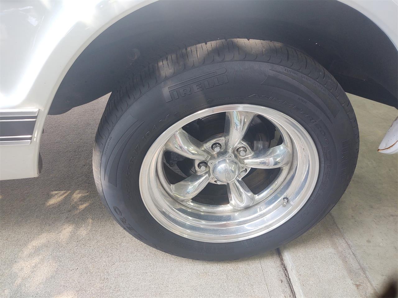 Chevrolet-Custom-10-1972-BRIGHT-WHITE-TAN-LEATHER-15