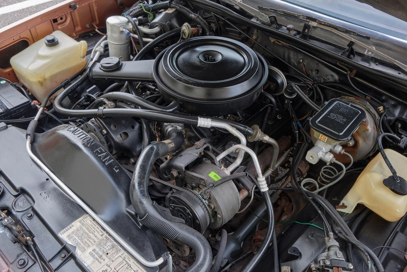 Chevrolet-El-Camino-1982-Pickup-10