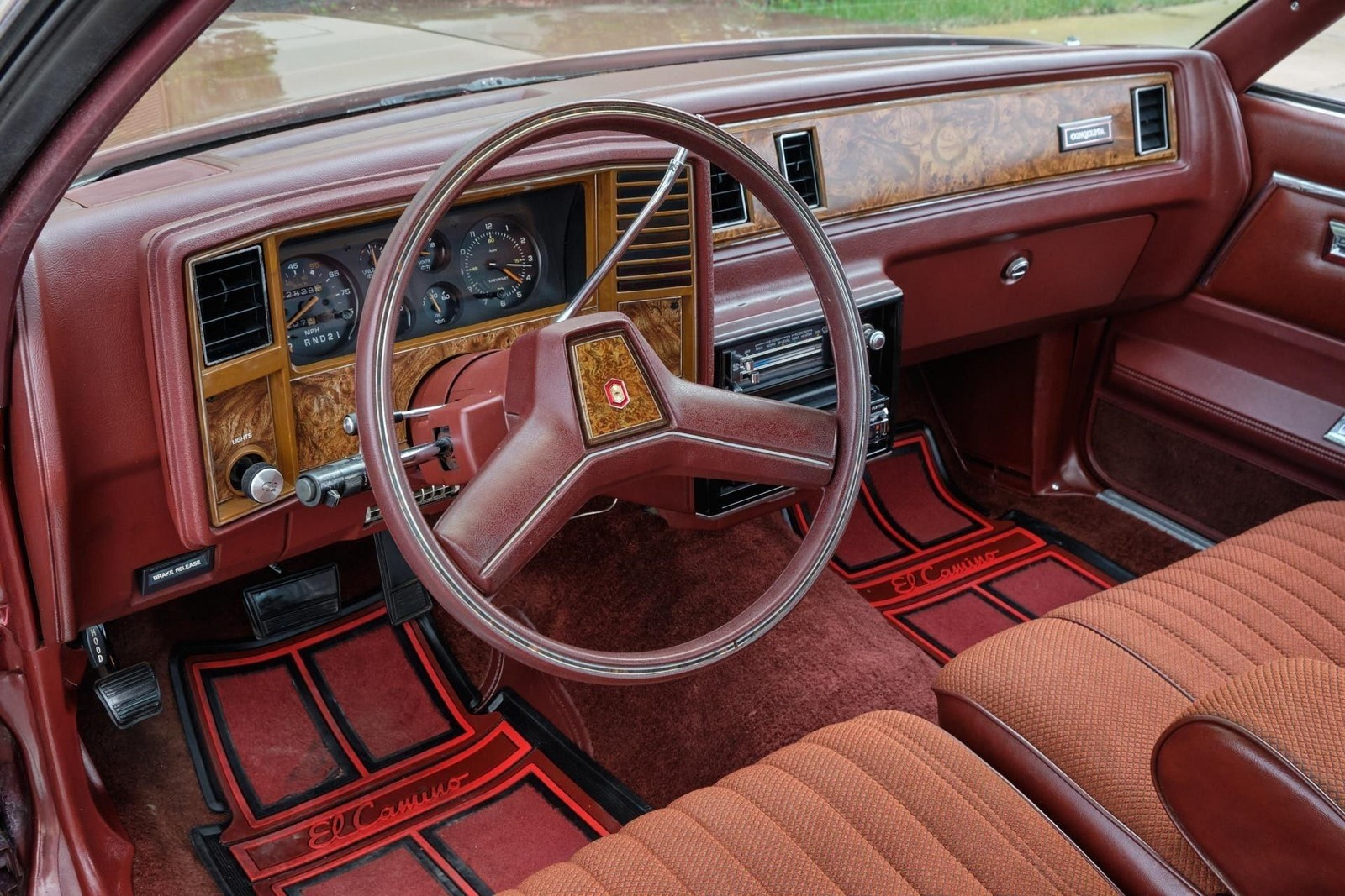 Chevrolet-El-Camino-1982-Pickup-15