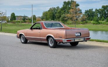 Chevrolet-El-Camino-1982-Pickup-3