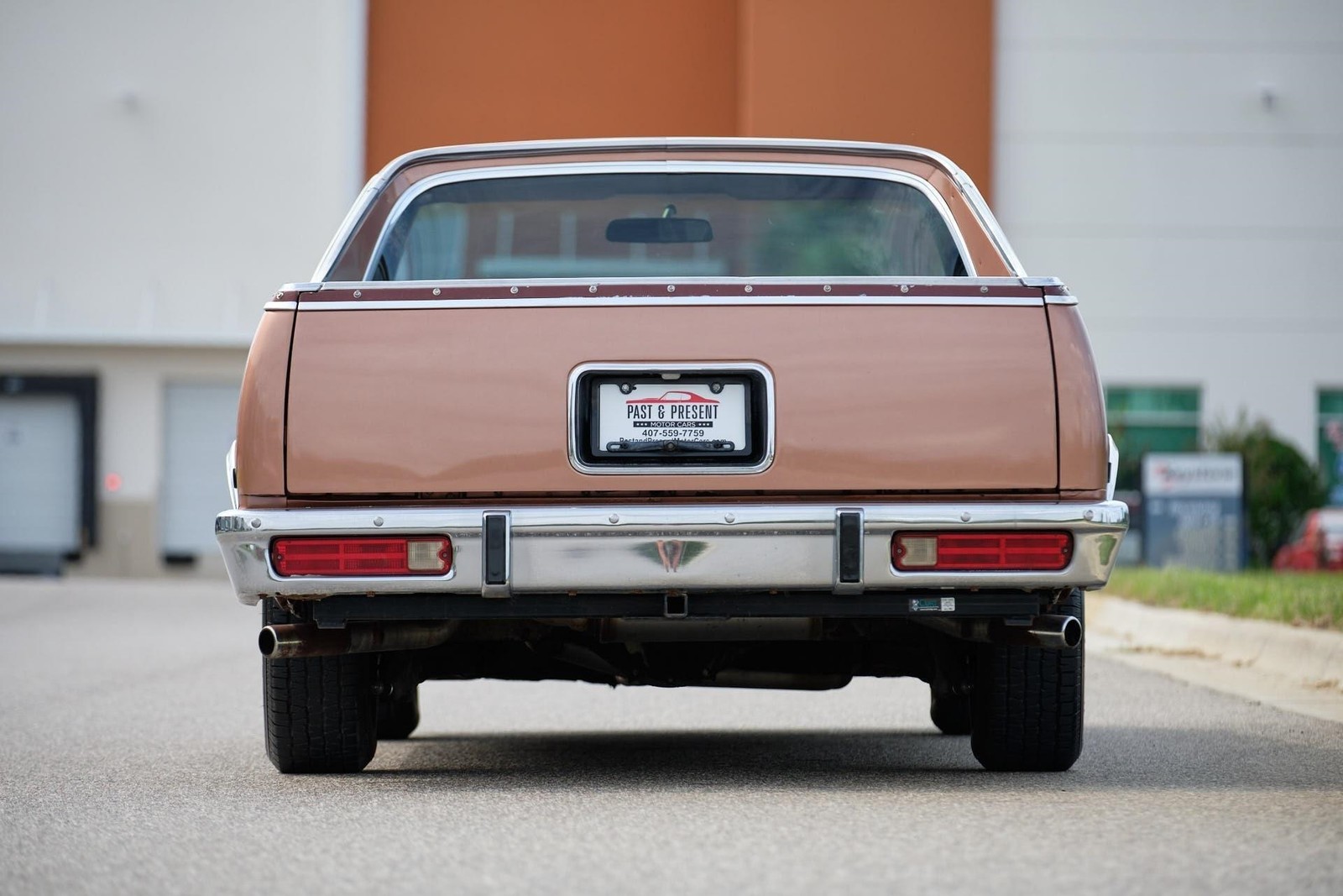 Chevrolet-El-Camino-1982-Pickup-4
