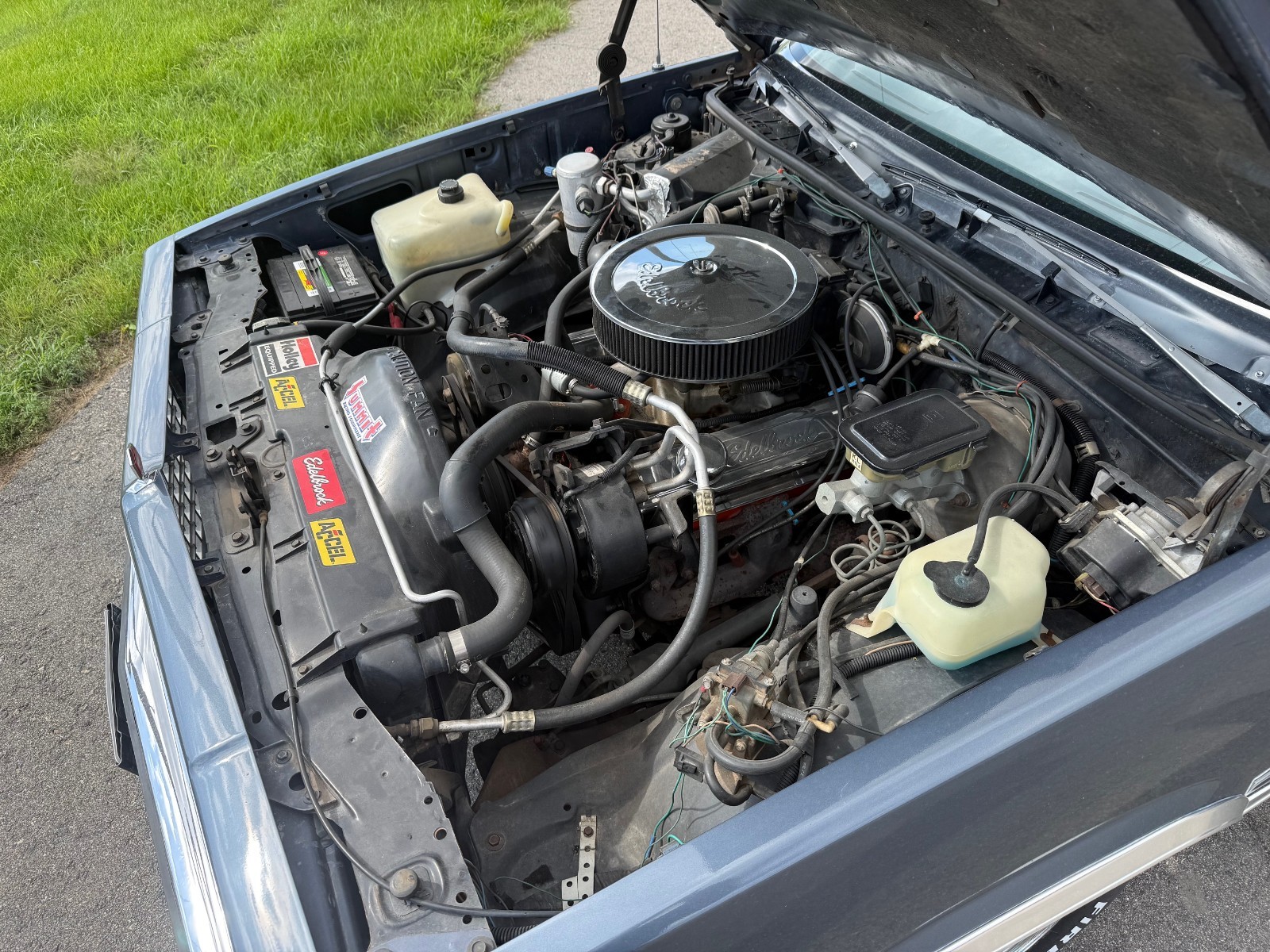 Chevrolet-El-Camino-1983-Standard-Cab-Pickup-21