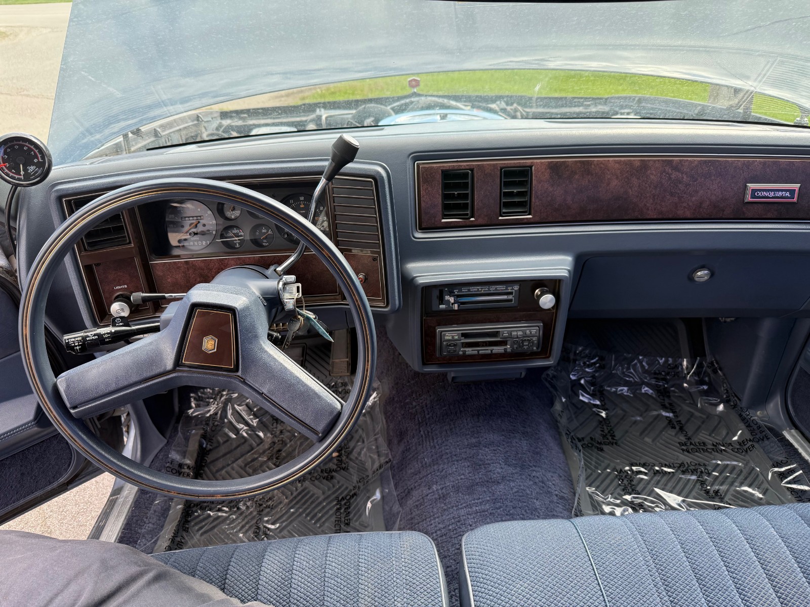 Chevrolet-El-Camino-1983-Standard-Cab-Pickup-29