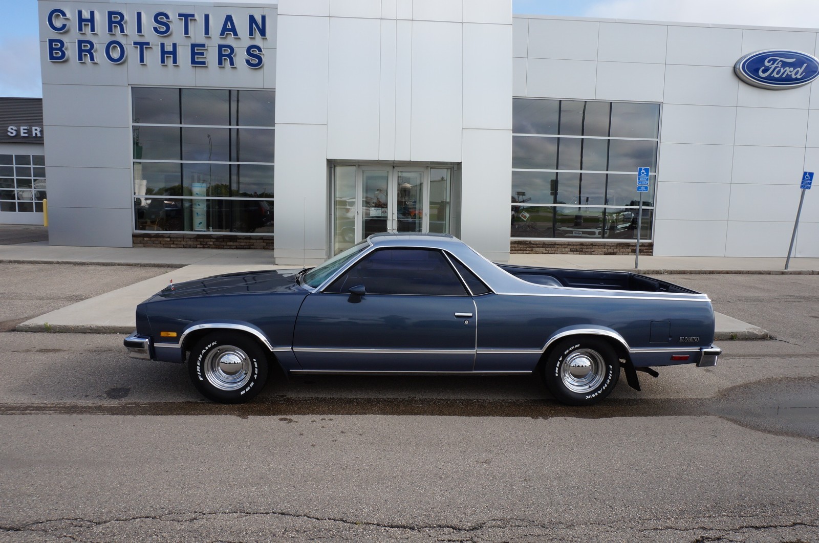 Chevrolet-El-Camino-1983-Standard-Cab-Pickup-4
