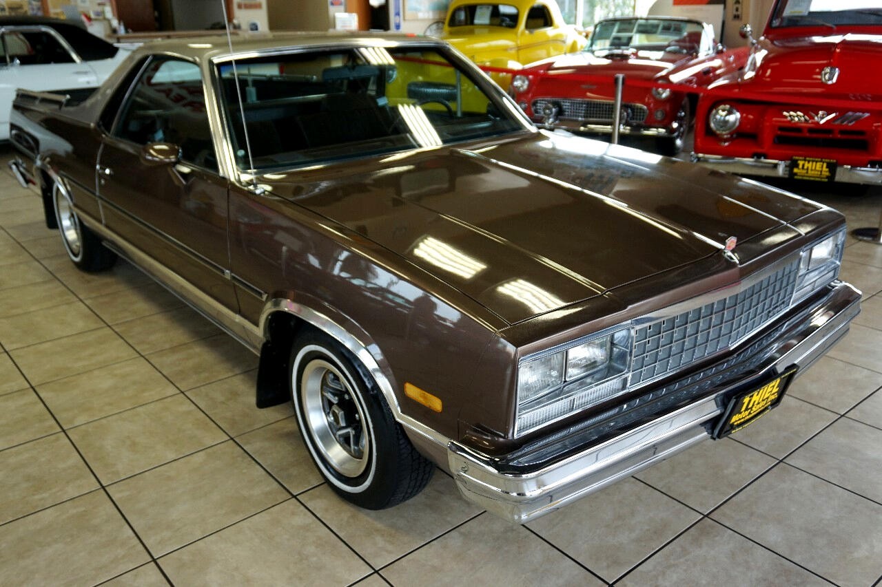 Chevrolet-El-Camino-1984-Classic-Car-11